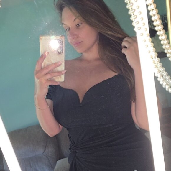 Meet your Posher, Jessica - Picture 7 of 8